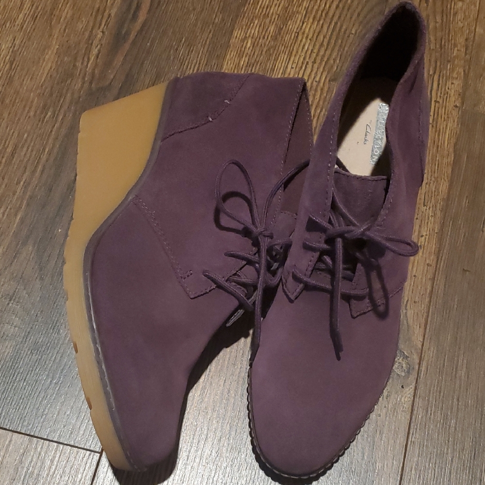 Women's Clarks Purple Suede Wedges Ankle Boots Sz 9.5 New